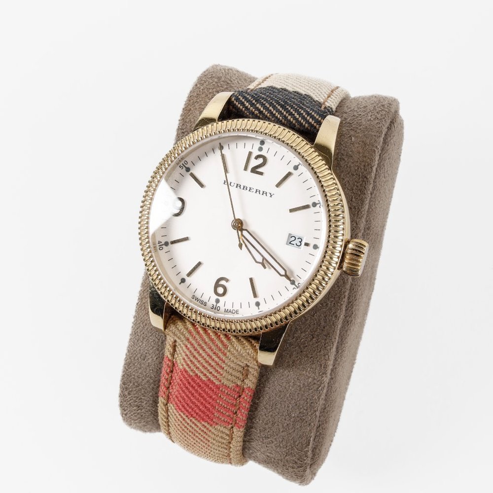Burberry Housecheck Gold Watch